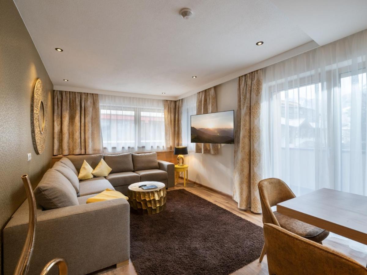 Alma Appartements Mayrhofen Buitenkant foto